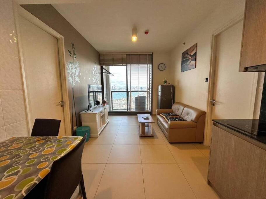 Sea View -High Floor 2 Bed Room Excellent Location Pattaya Exterior photo