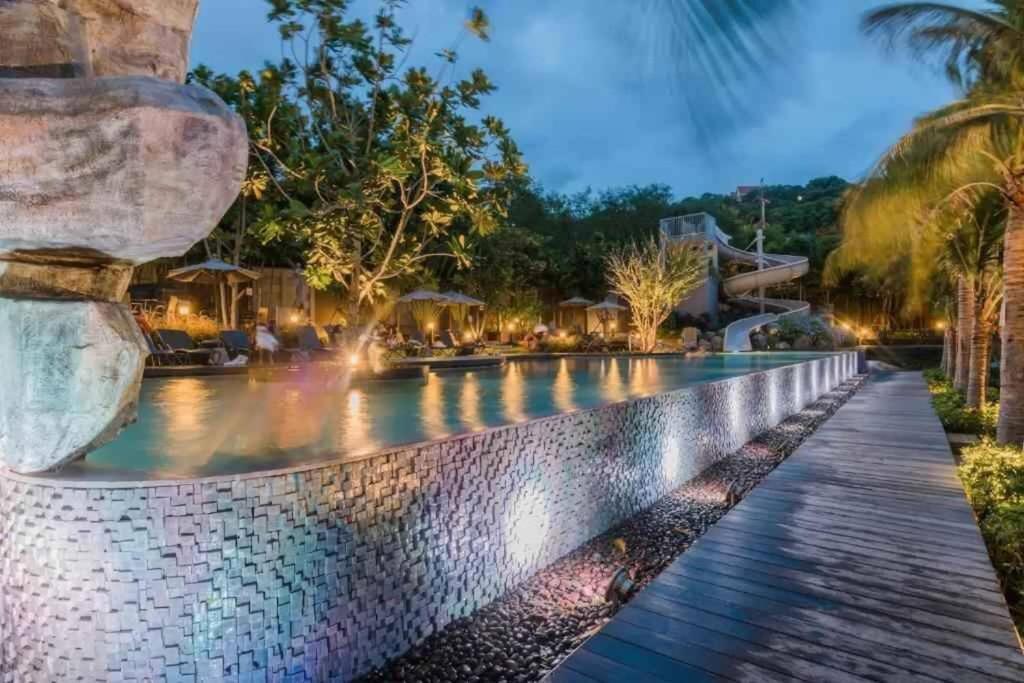 Sea View -High Floor 2 Bed Room Excellent Location Pattaya Exterior photo