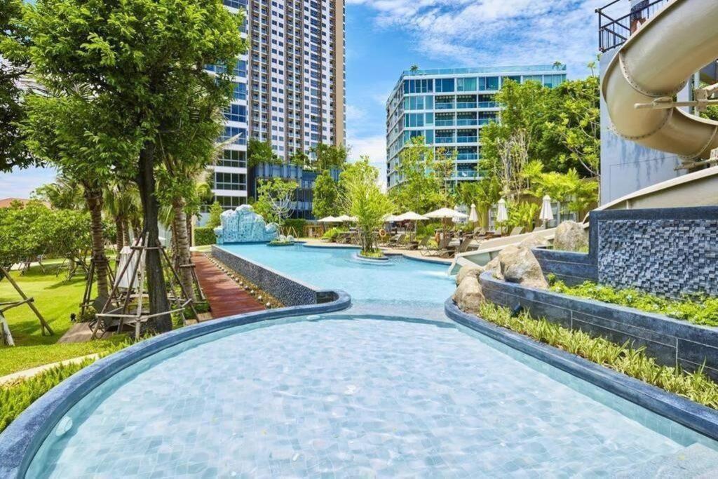 Sea View -High Floor 2 Bed Room Excellent Location Pattaya Exterior photo