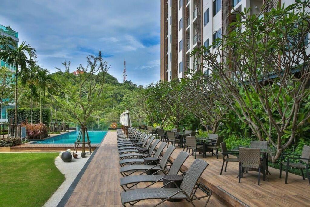 Sea View -High Floor 2 Bed Room Excellent Location Pattaya Exterior photo